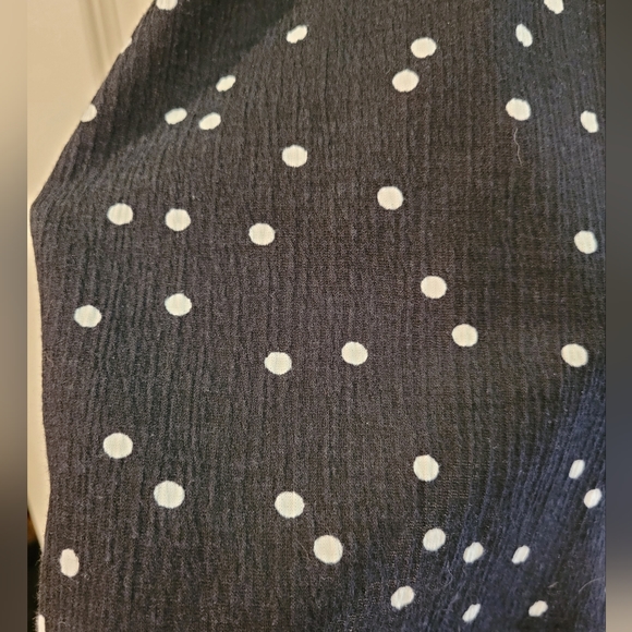 MATERNITY black and white Polka dot top - Picture 5 of 5